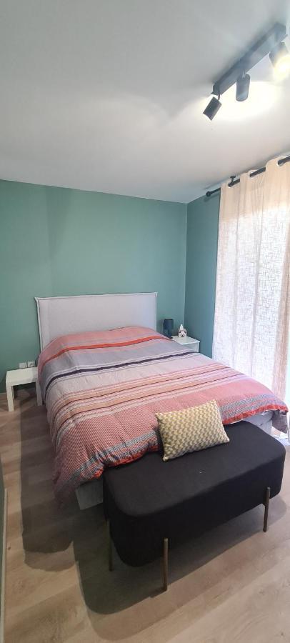 Charmant Logement Avec Jacuzzi マント・ラ・ジョリー エクステリア 写真